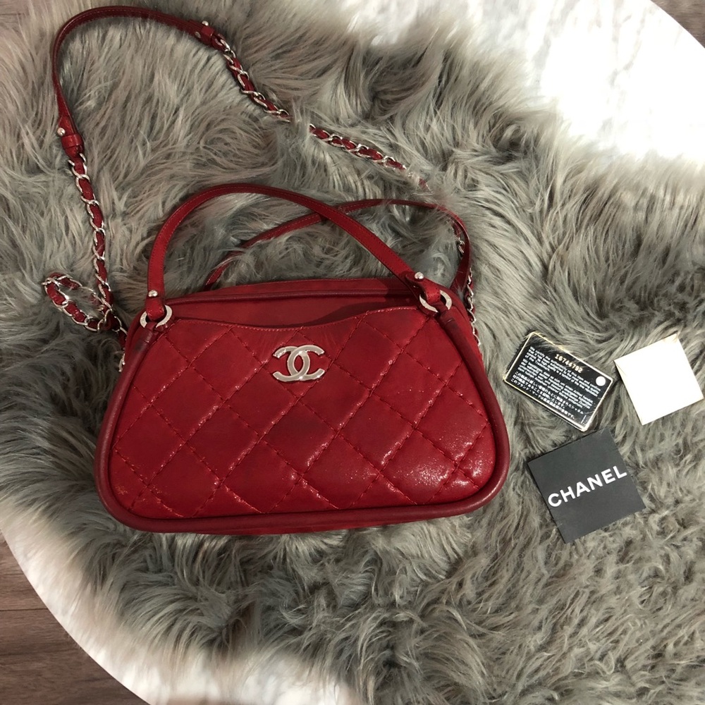 CHANEL - Picture 2 of 7